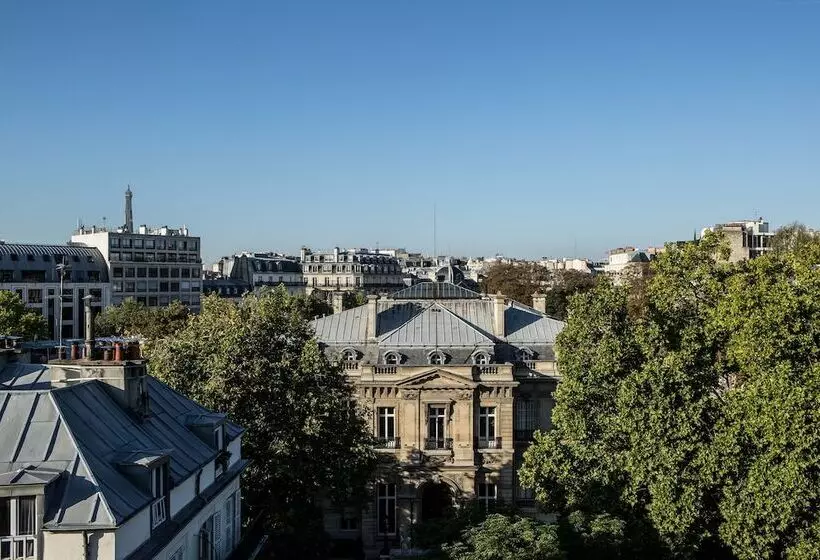 Hotel Royal Garden Champs Elysees