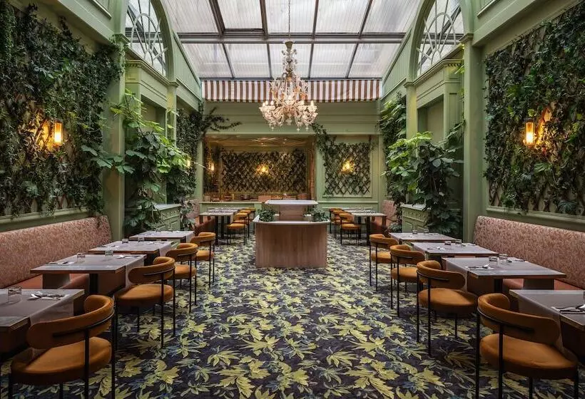 Hotel Royal Garden Champs Elysees