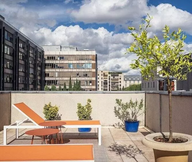 Hotel Royal Garden Champs Elysees