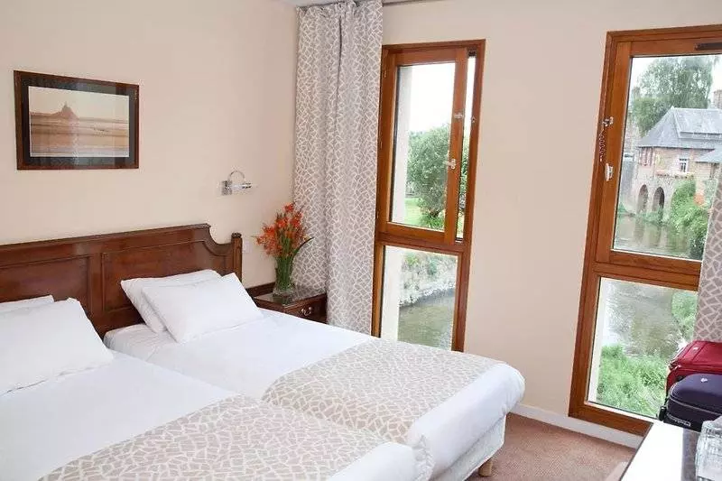 בית מלון כפרי Best Western Le Moulin De Ducey