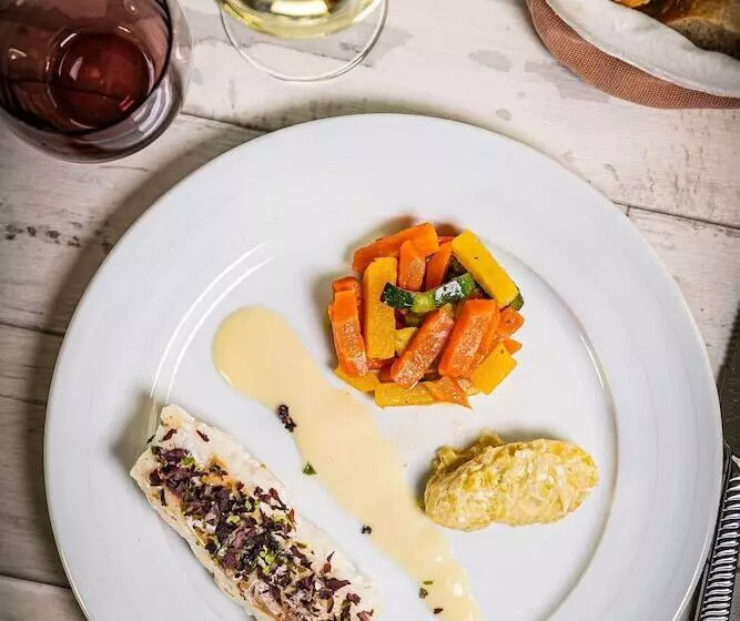 בית מלון כפרי Best Western Le Moulin De Ducey