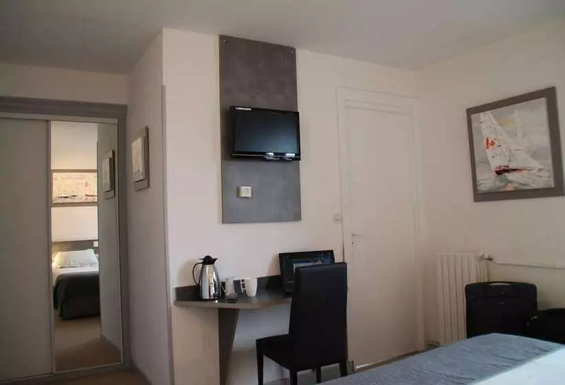 هتل Hôtel De La Mer