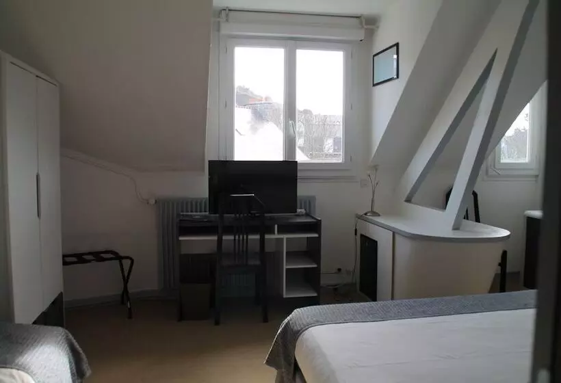 هتل Hôtel De La Mer