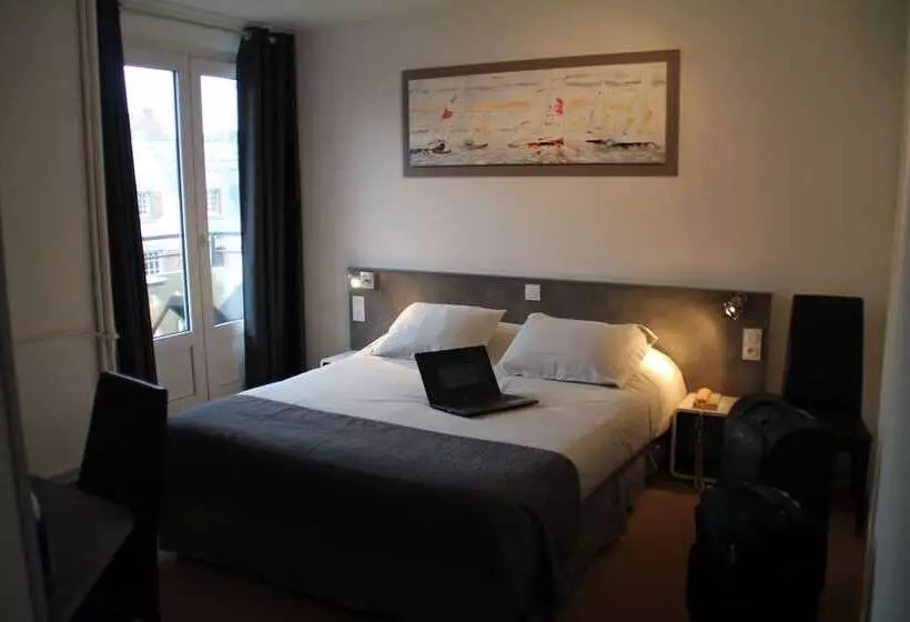 هتل Hôtel De La Mer