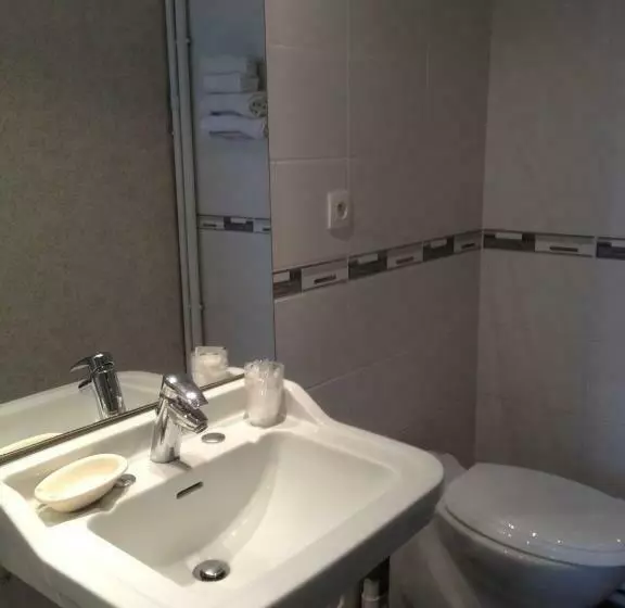 酒店 Hôtel La Tour D'auvergne