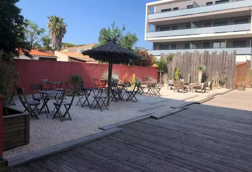 ホテル Hôtel Les Mimosas