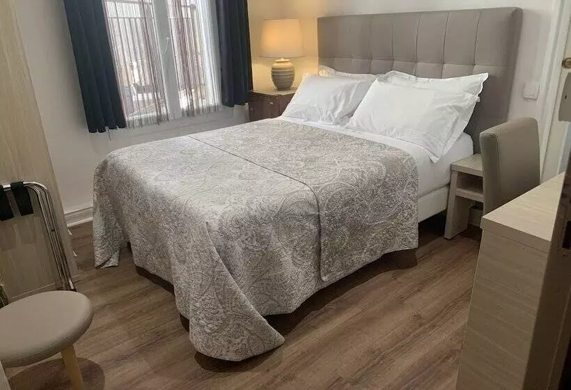 Отель Hôtel Lutétia