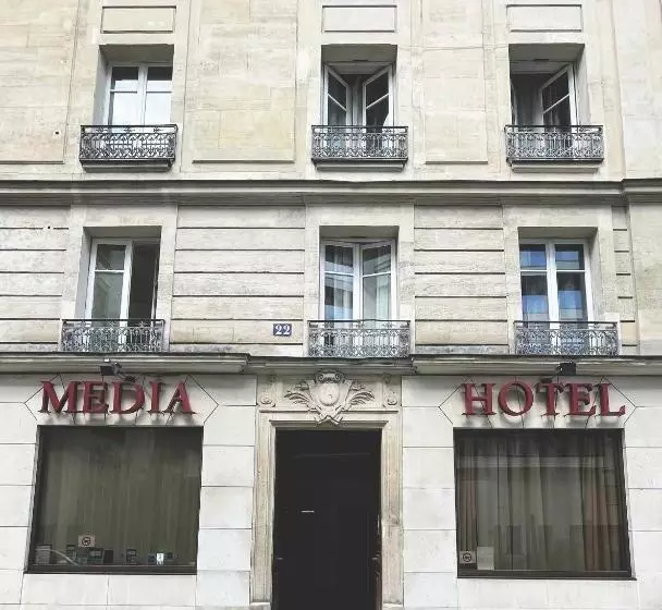 ホテル Hôtel Média