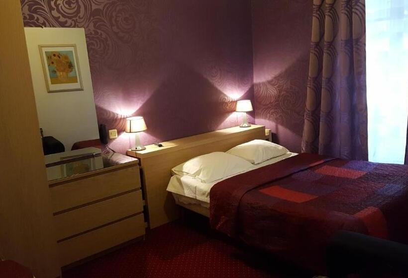 هتل Hôtel Média