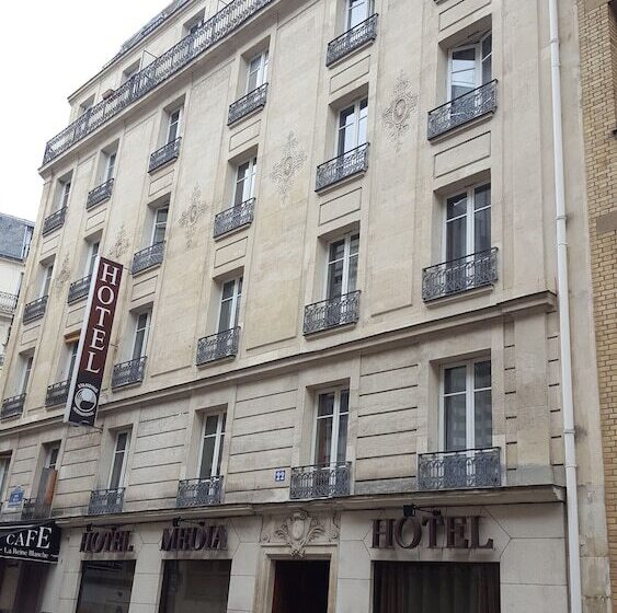 هتل Hôtel Média