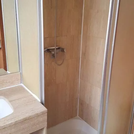 ホテル Hôtel Média