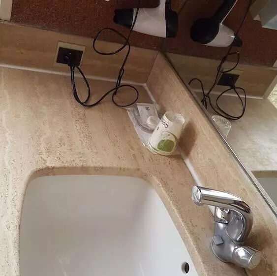 ホテル Hôtel Média