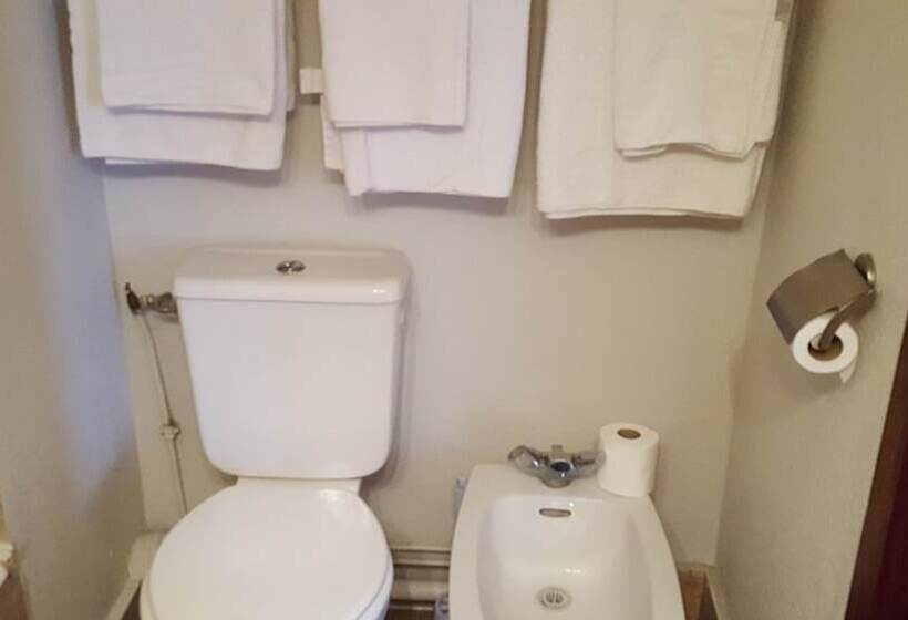 هتل Hôtel Média