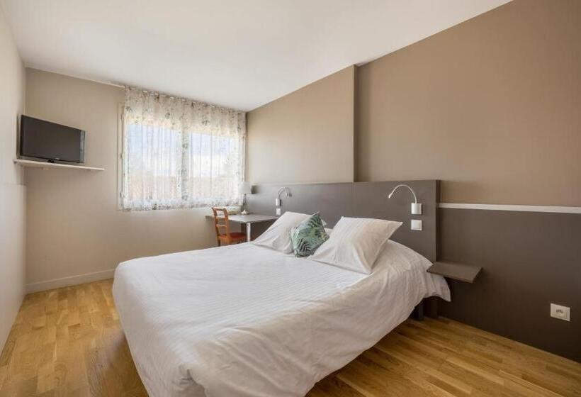 هتل Hôtel Newport