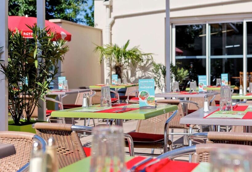 هتل Ibis Lyon Est Bron