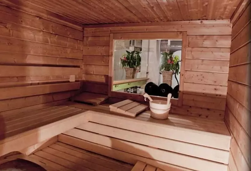 هتل Hôtel Jacques De Molay   Fitness & Sauna