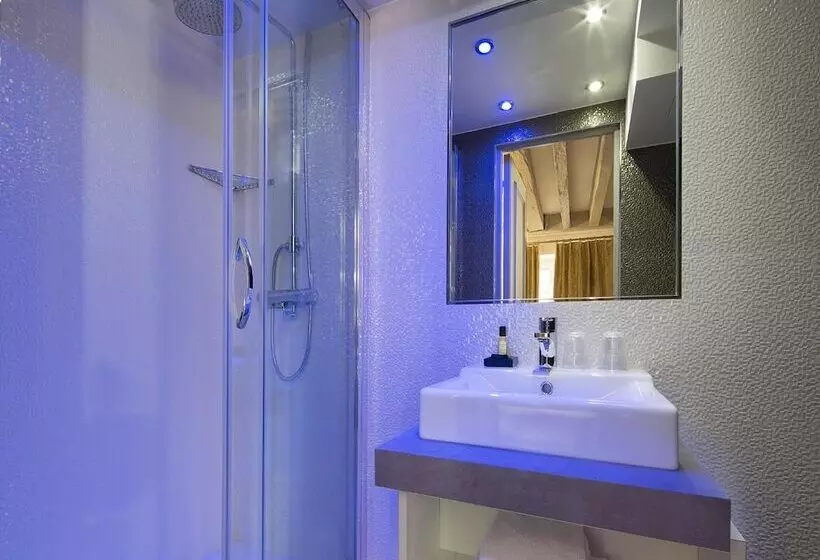 هتل Hôtel Jacques De Molay   Fitness & Sauna