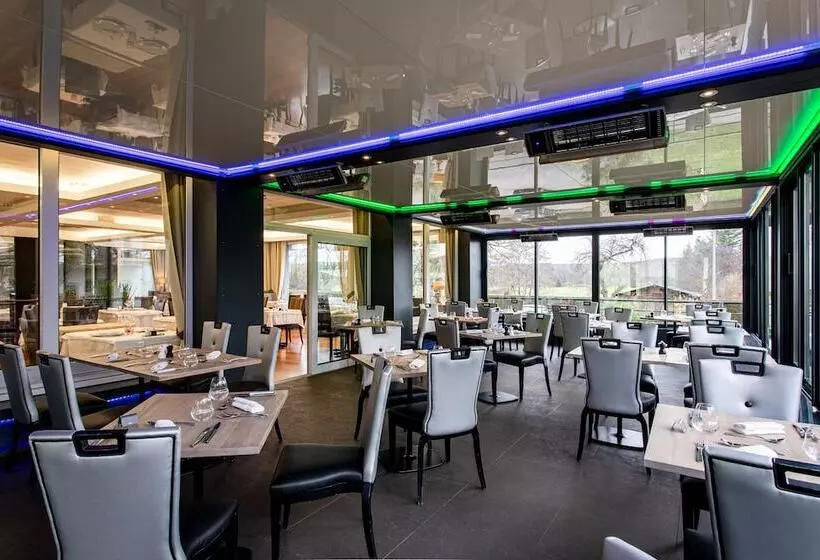 Отель L Oree Du Bois