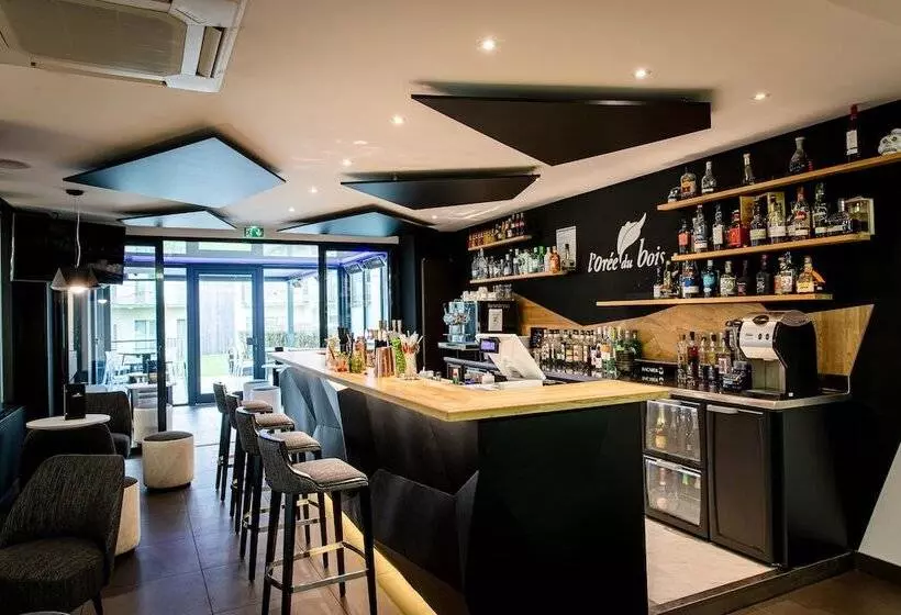 Отель L Oree Du Bois