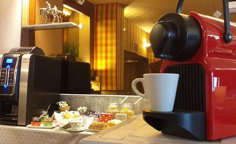 Отель Le Chantilly