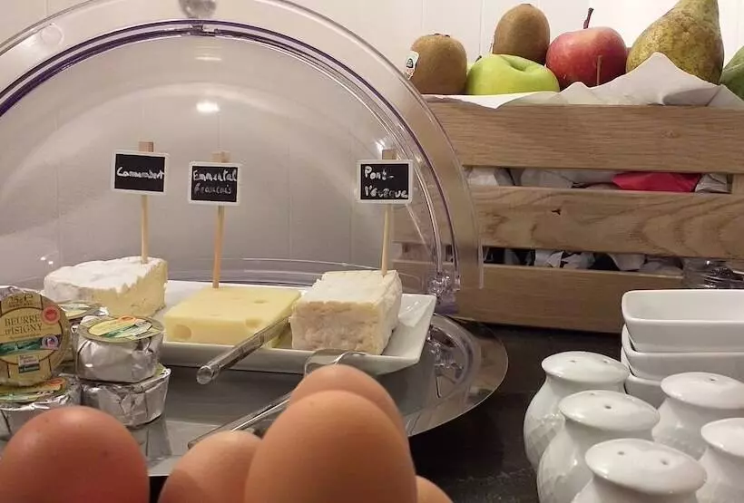 Отель Le Chantilly