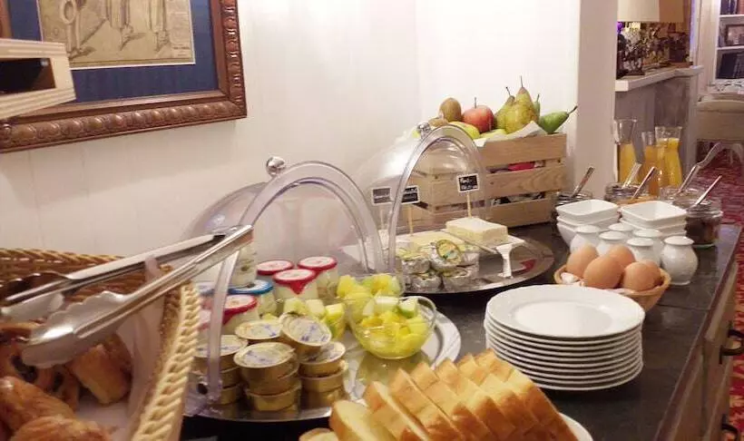 Отель Le Chantilly