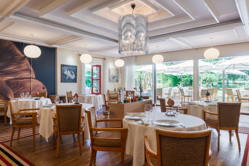 ホテル Le Manoir Du Lys, The Originals Relais