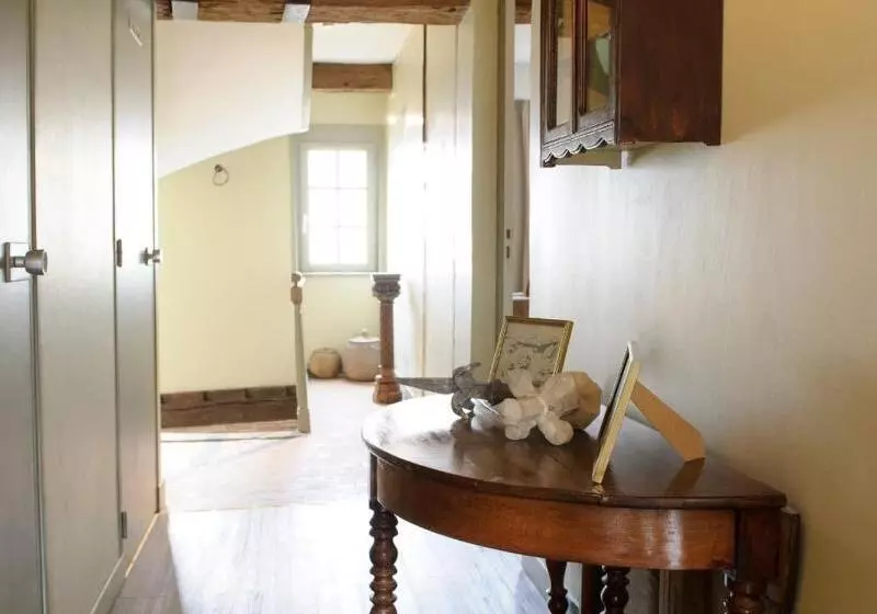 هتل Les Chevaliers