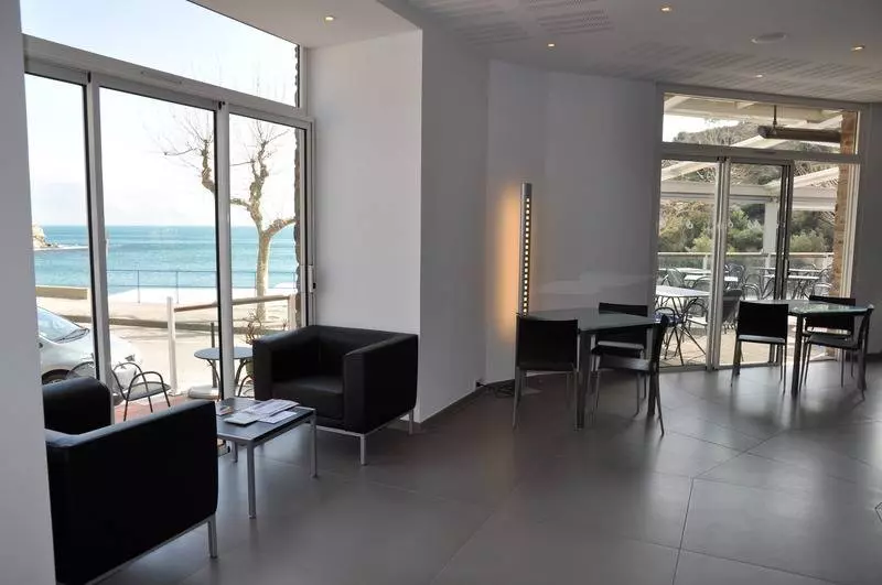 Отель Les Elmes   Hôtel, Spa & Plage Privée