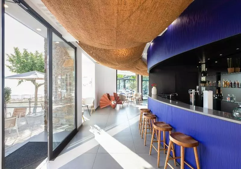 Отель Les Elmes   Hôtel, Spa & Plage Privée