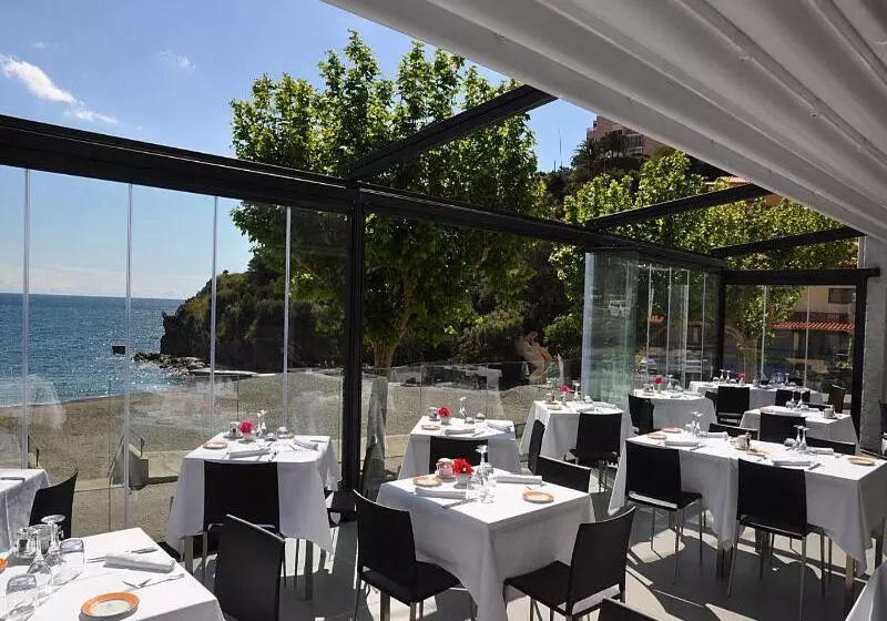 Отель Les Elmes   Hôtel, Spa & Plage Privée