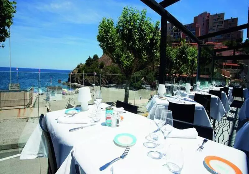 Отель Les Elmes   Hôtel, Spa & Plage Privée