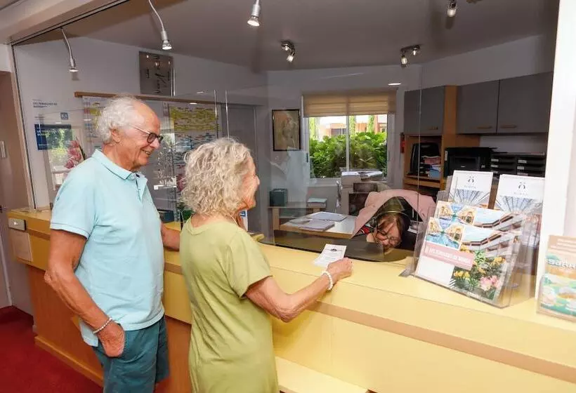 هتل Les Terrasses De Borda