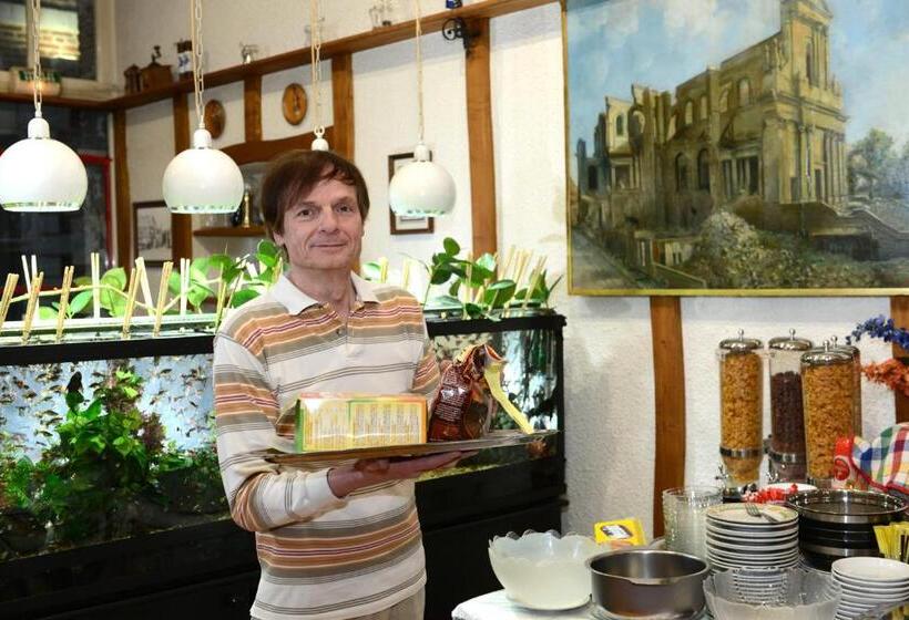 Hotel Les Trois Luppars