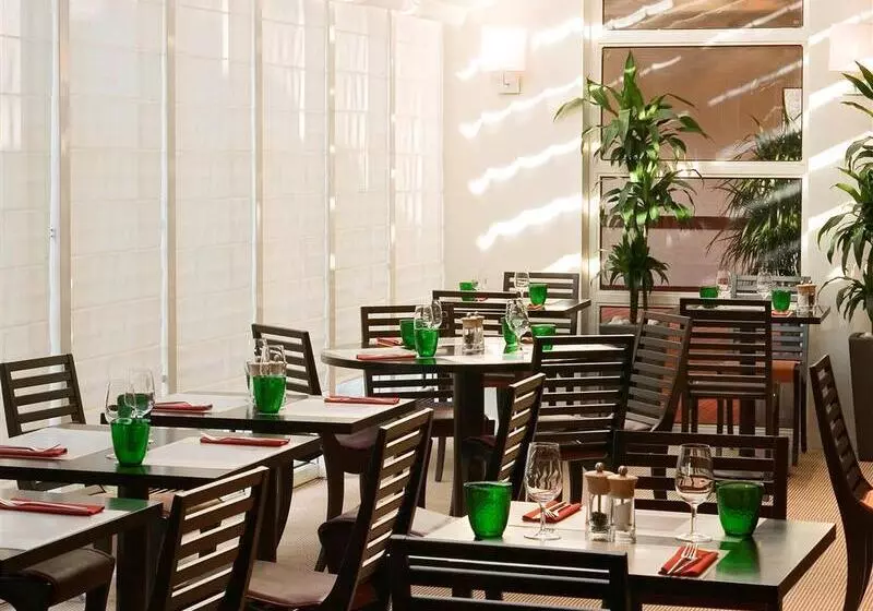 Hotel Demeures De Campagne Parc Du Coudray – Mercure