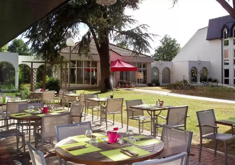 Hotel Demeures De Campagne Parc Du Coudray – Mercure