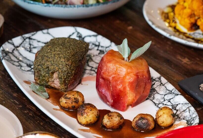 هتل Mercure Paris Val De Fontenay