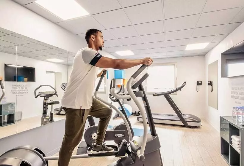 ホテル Mercure Paris Val De Fontenay