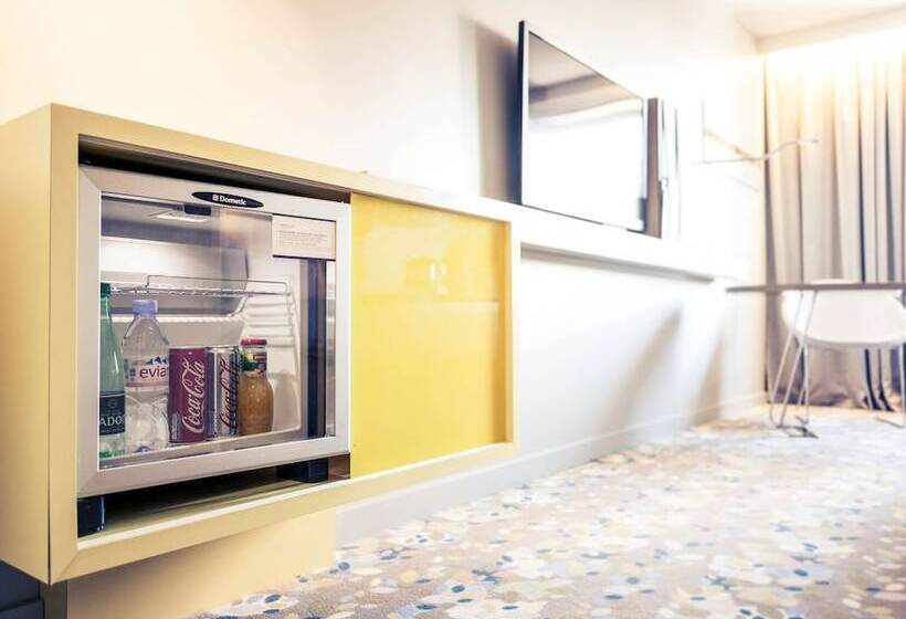 هتل Mercure Paris Val De Fontenay