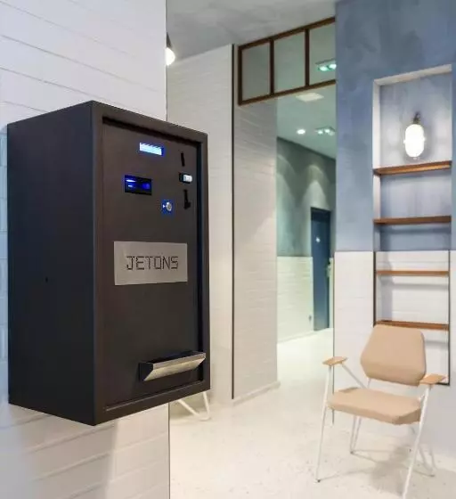 Hotel Hostel Ozz Nice