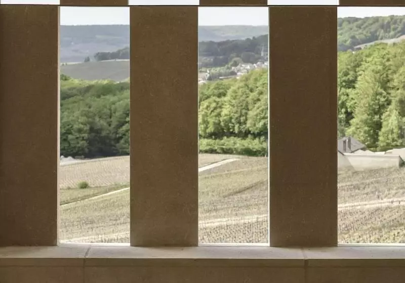 Royal Champagne Hotel & Spa