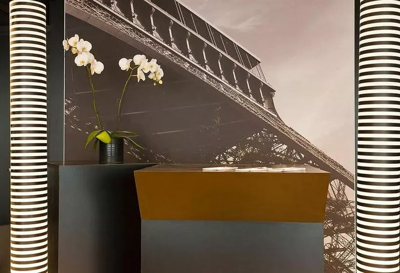 Hotelli Valadon Colors