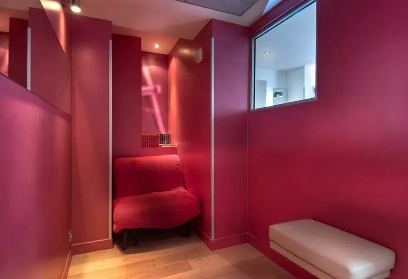 Hotelli Valadon Colors