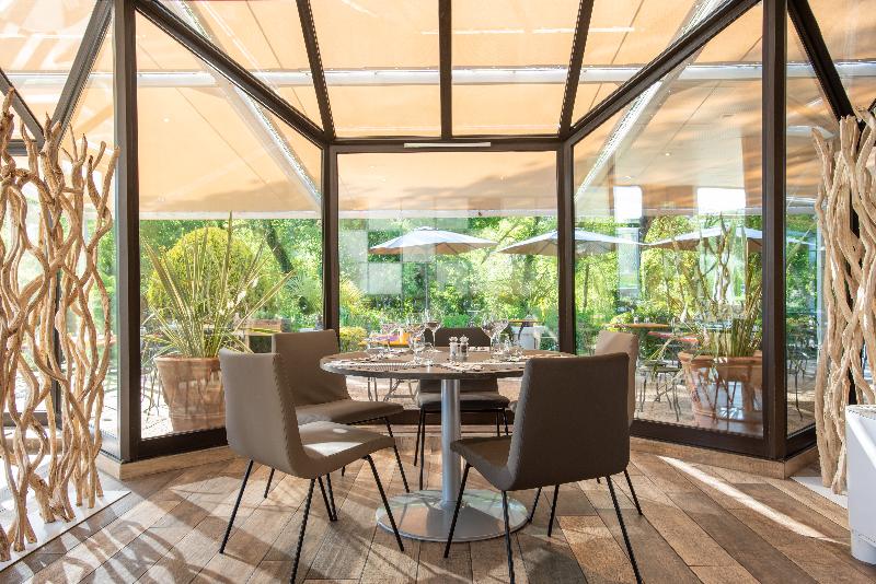 Novotel Aix En Provence Pont De L Arc