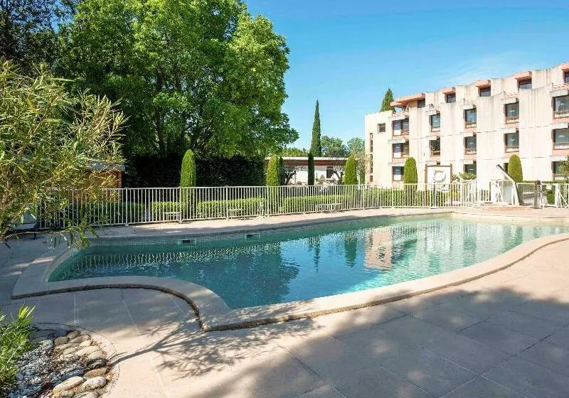 Novotel Aix En Provence Pont De L Arc