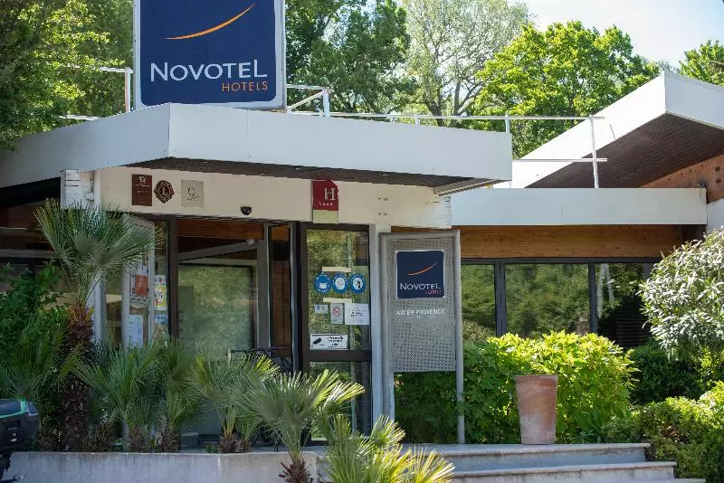 Novotel Aix En Provence Pont De L Arc