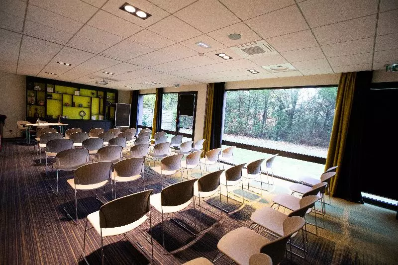 Отель Appart City Collection Genève Aéroport Ferney Voltaire