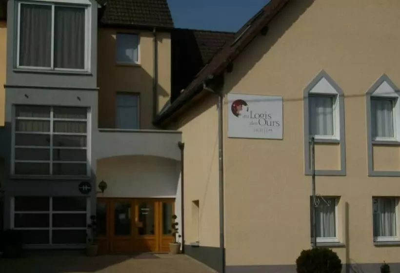 ホテル Au Logis Des Ours