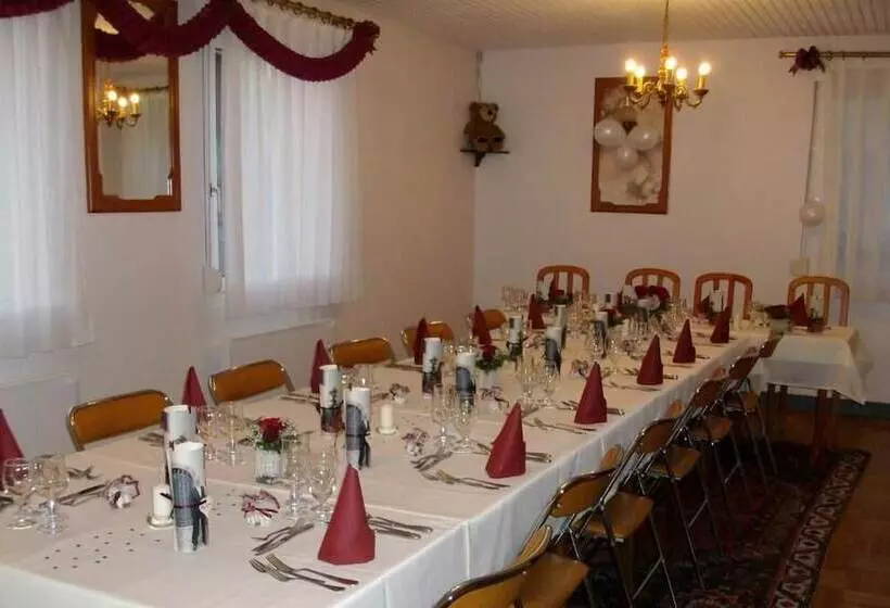 ホテル Au Logis Des Ours