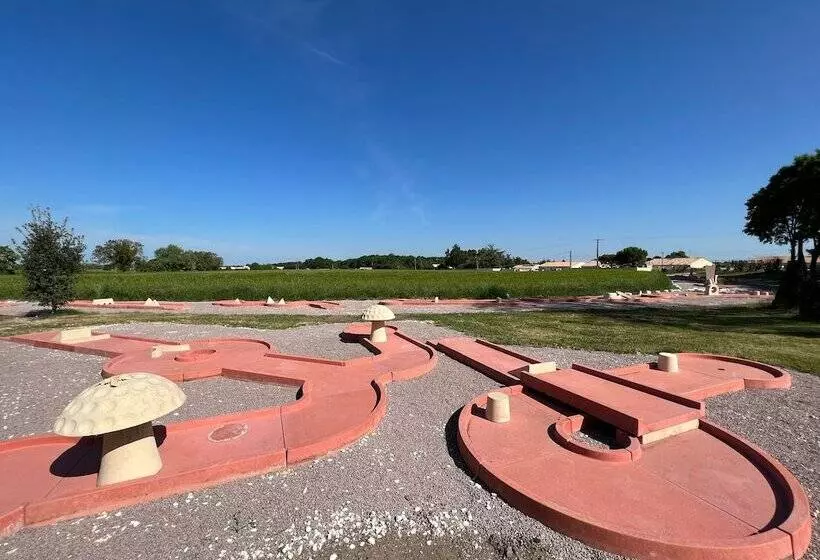 호텔 Domaine De Roullet